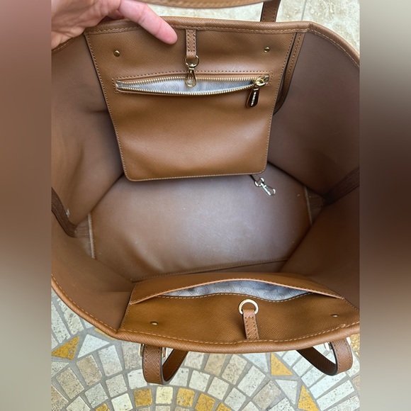 Michael Kors camel large tote - Picture 2 of 2